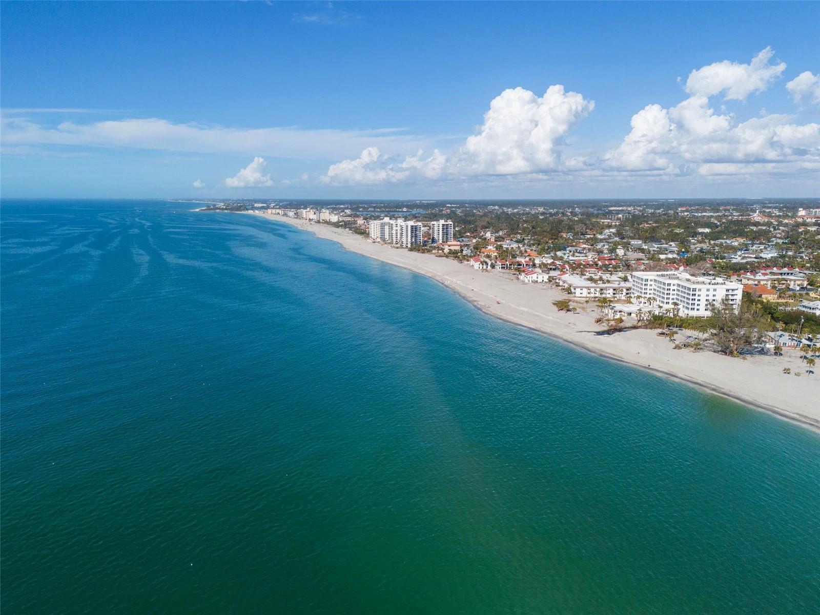 GOLDEN BEACH - Residential