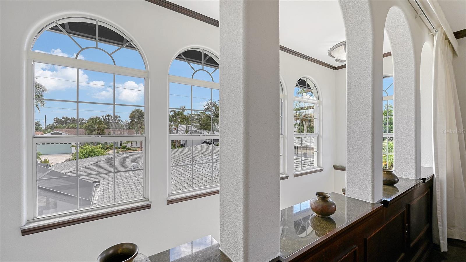 GOLDEN BEACH - Residential