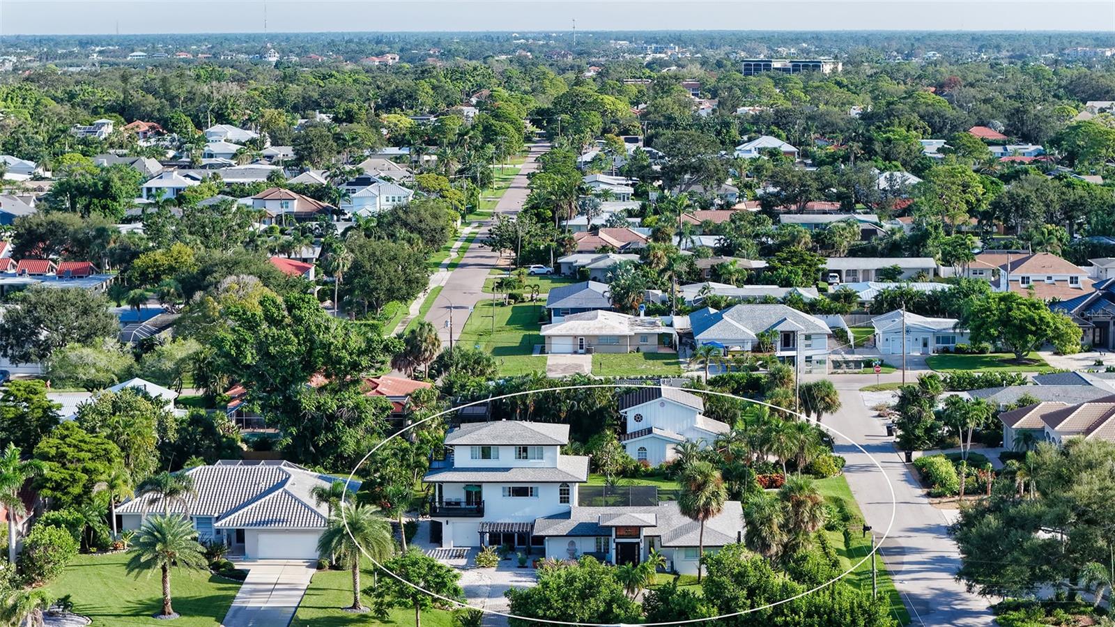 GOLDEN BEACH - Residential