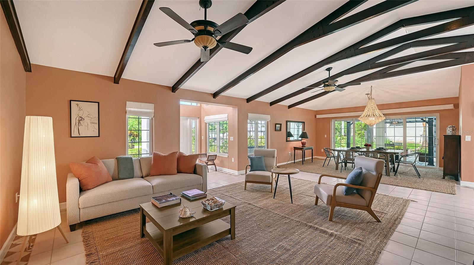 GOLDEN BEACH - Residential