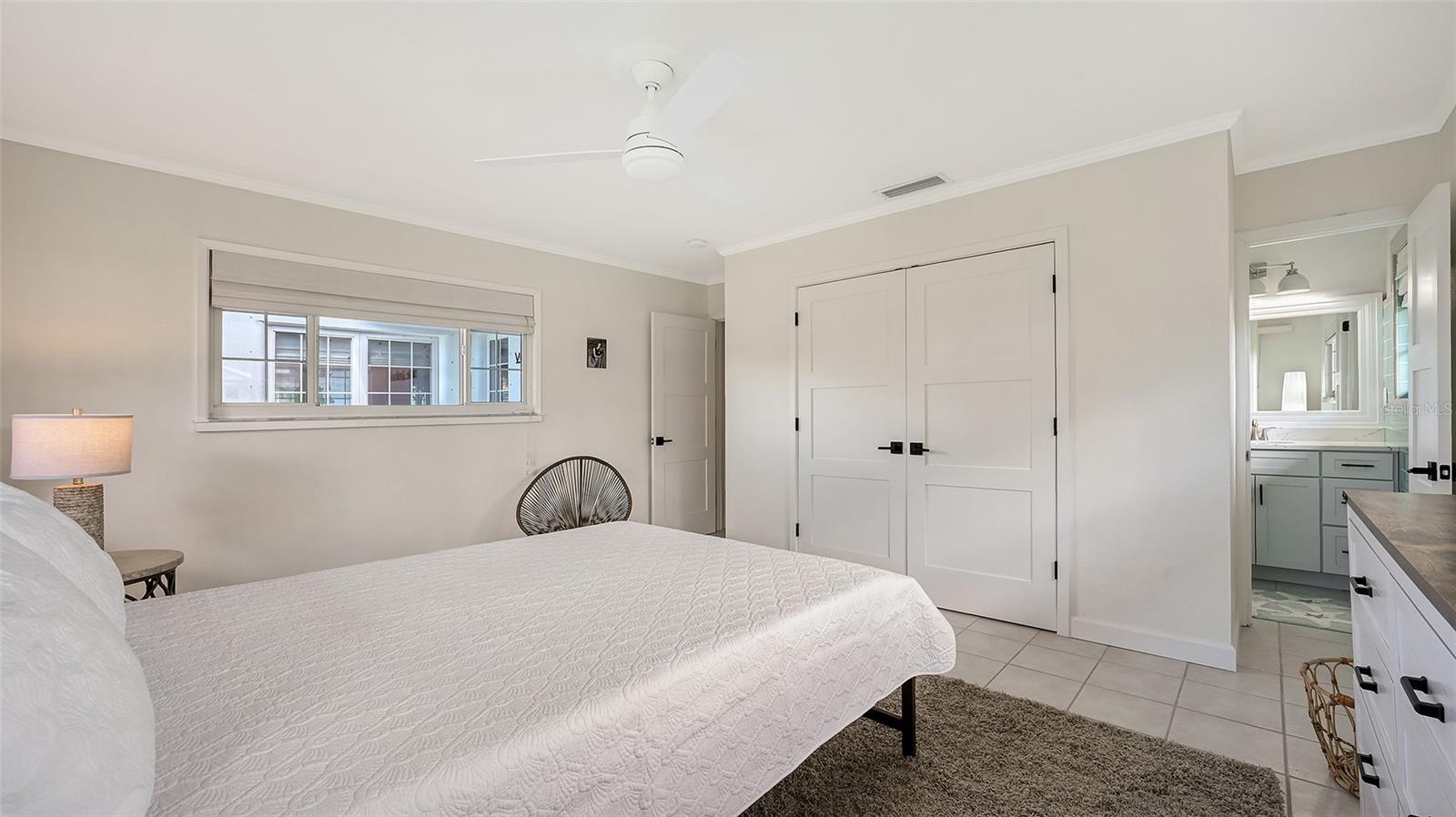 GOLDEN BEACH - Residential