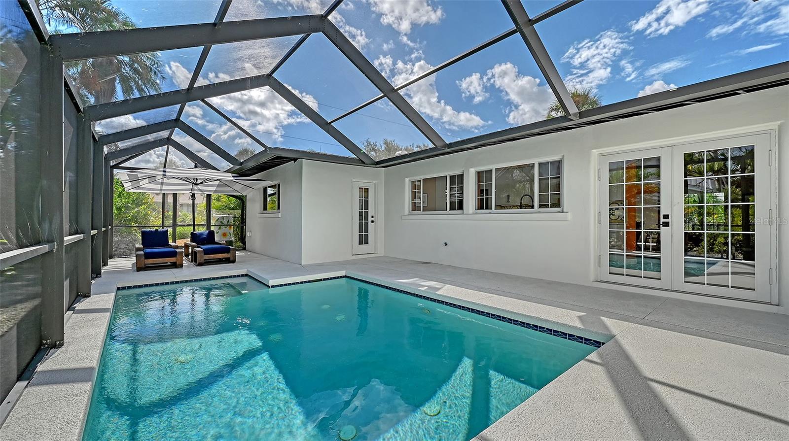 GOLDEN BEACH - Residential