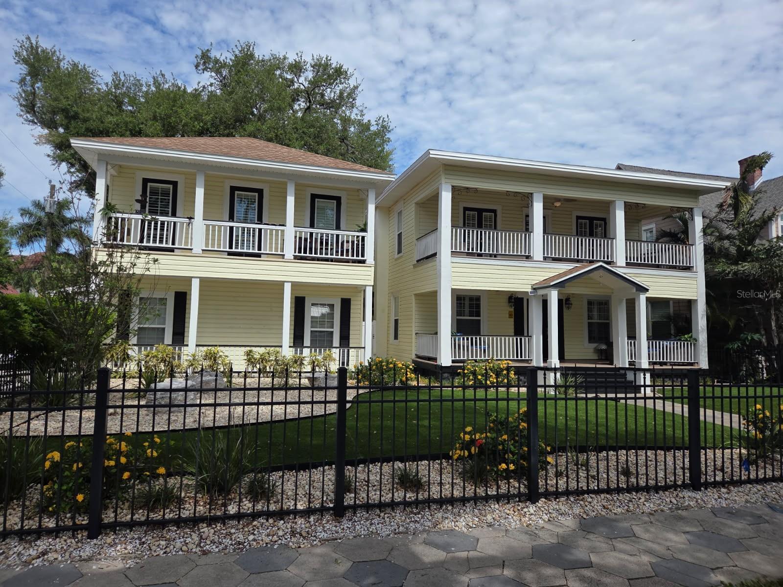 732 and 732 1/2 NE OAK STREET
