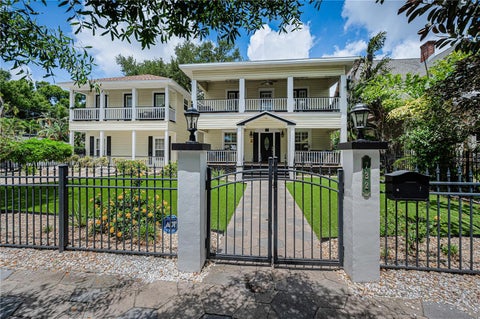 732 Ne Oak Street, St Petersburg, FL 33701
