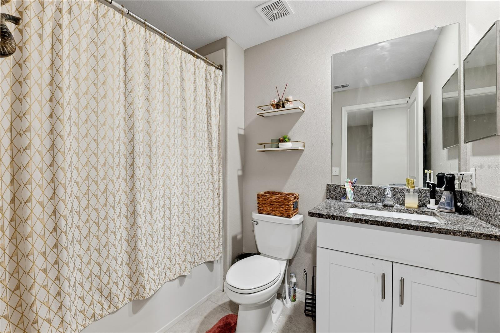 WILLOW SQUARE TWNHMS - Residential