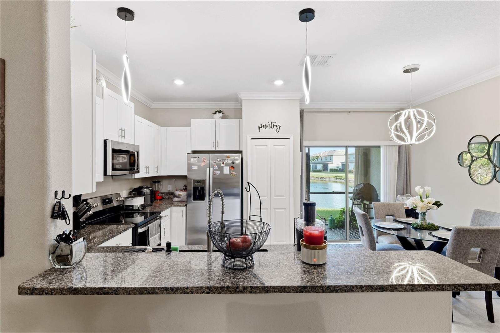 WILLOW SQUARE TWNHMS - Residential