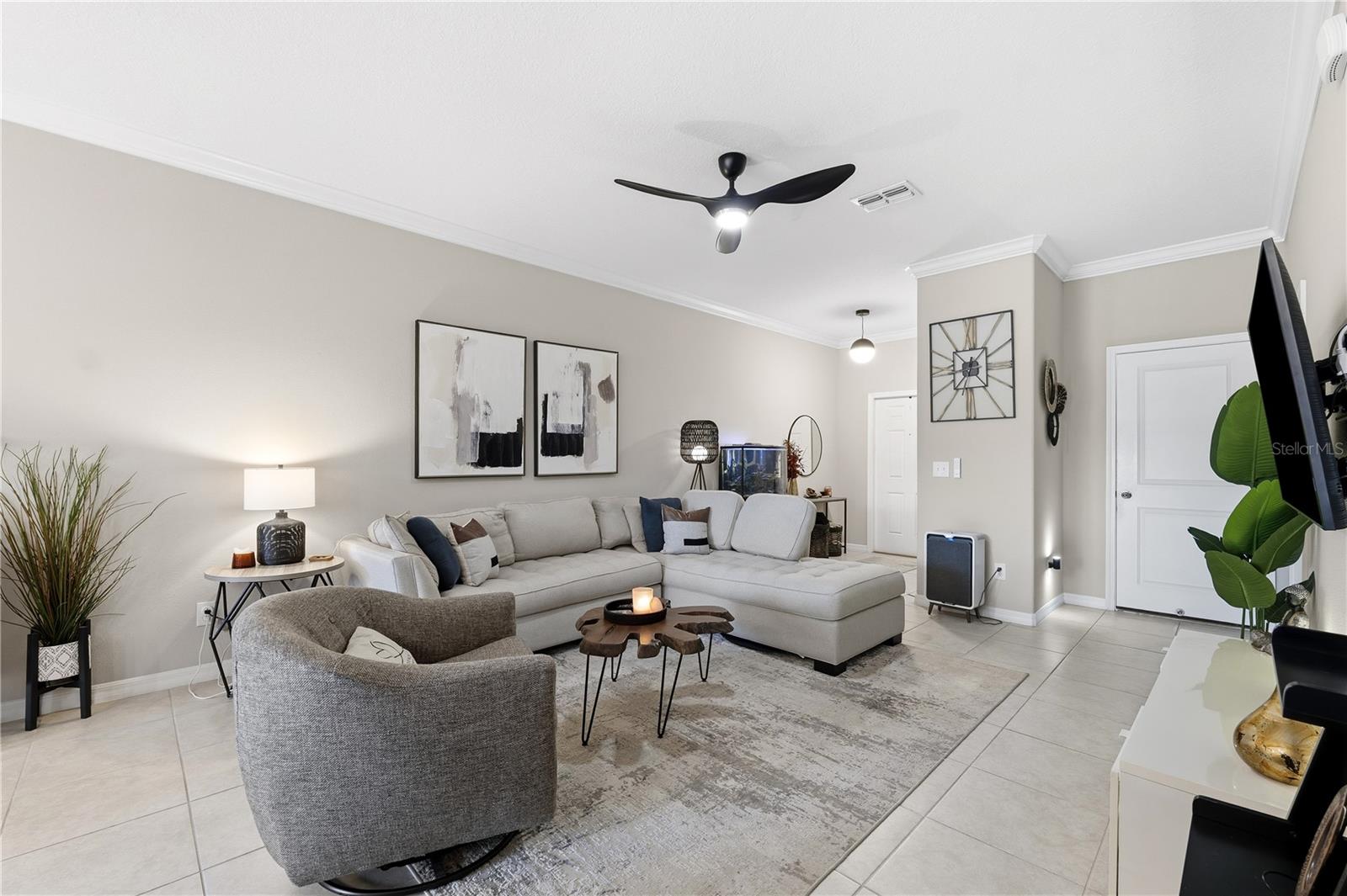 WILLOW SQUARE TWNHMS - Residential