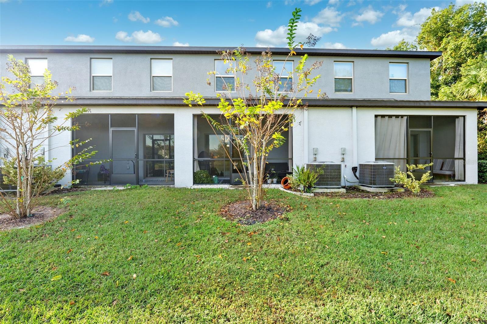 WILLOW SQUARE TWNHMS - Residential