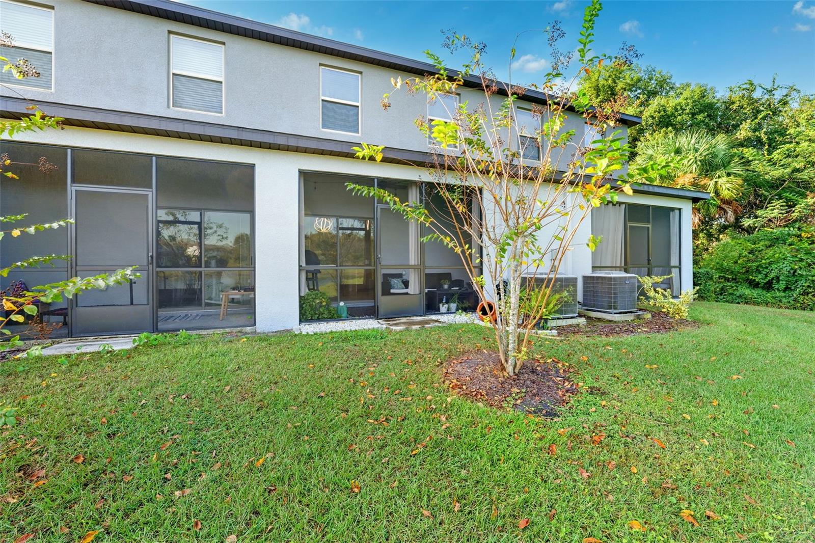 WILLOW SQUARE TWNHMS - Residential