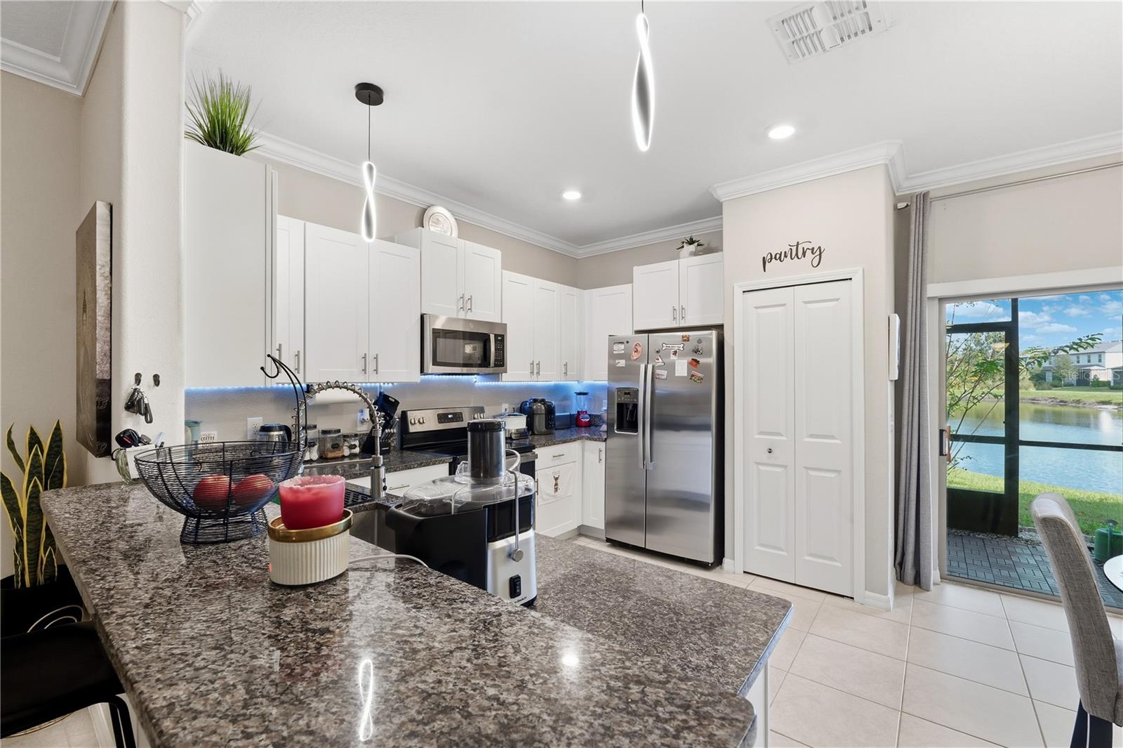 WILLOW SQUARE TWNHMS - Residential