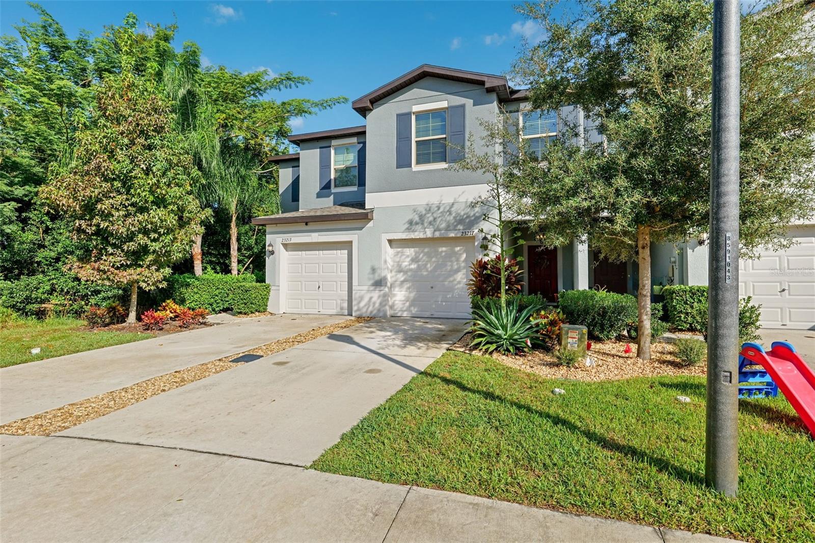 WILLOW SQUARE TWNHMS - Residential