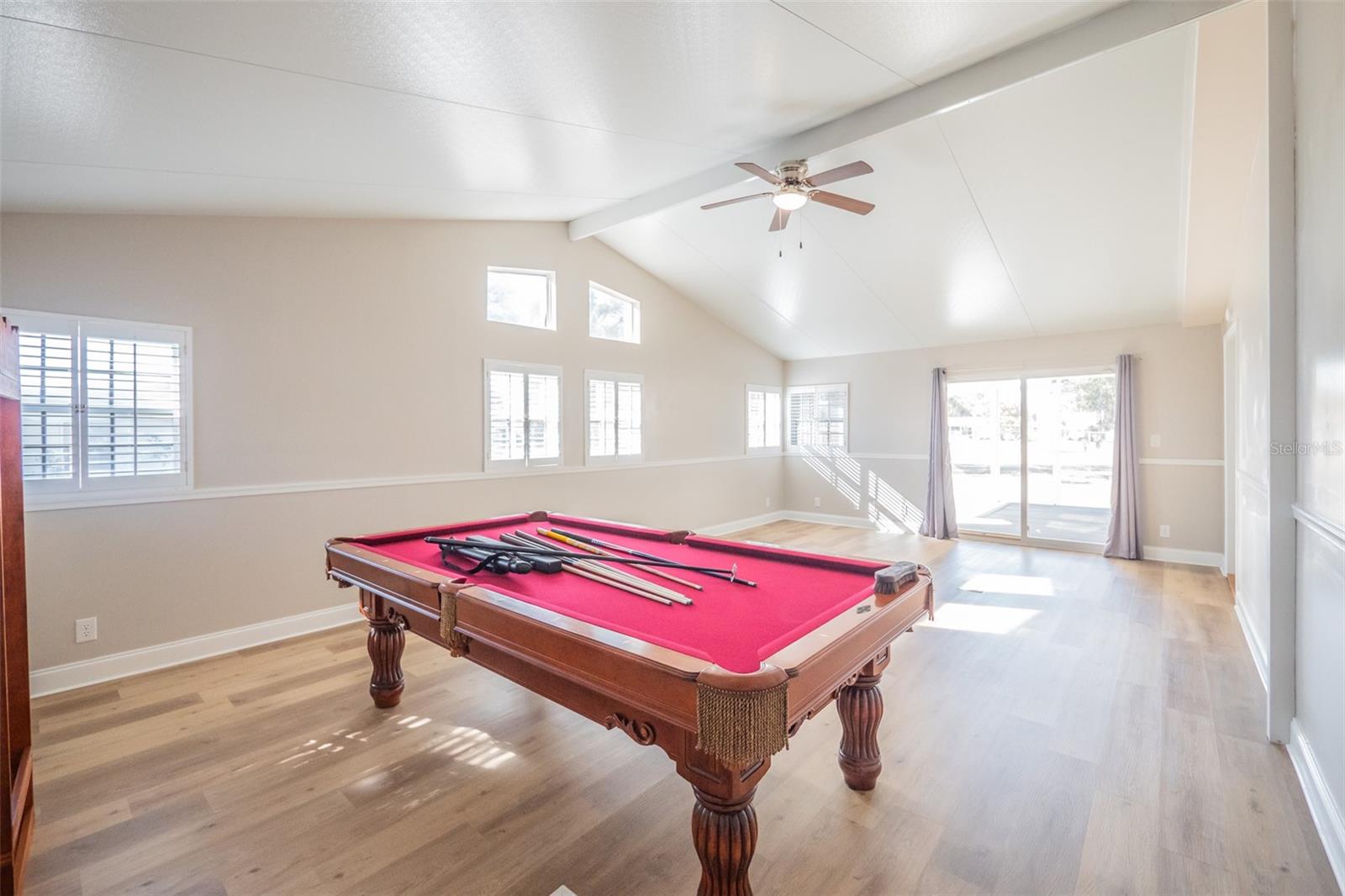 PELICAN ISLE ESTATES, 1ST ADD - Residential