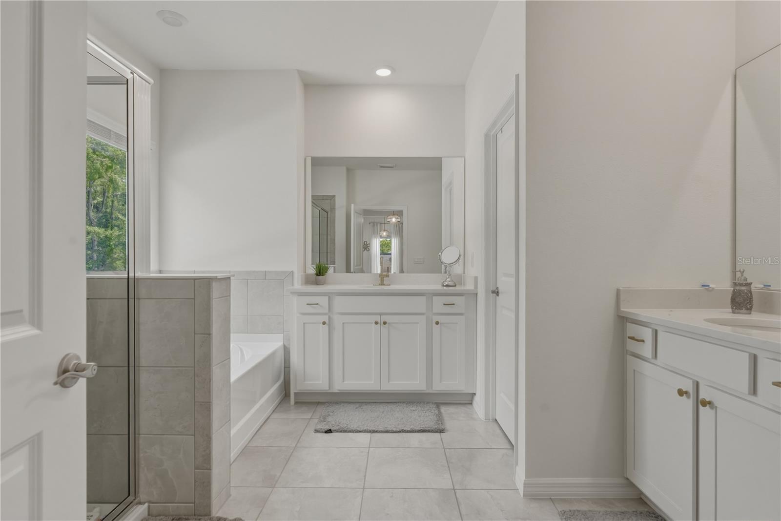 BRIARWOOD PH 2 & 3 PB 38 PG 94 - Residential