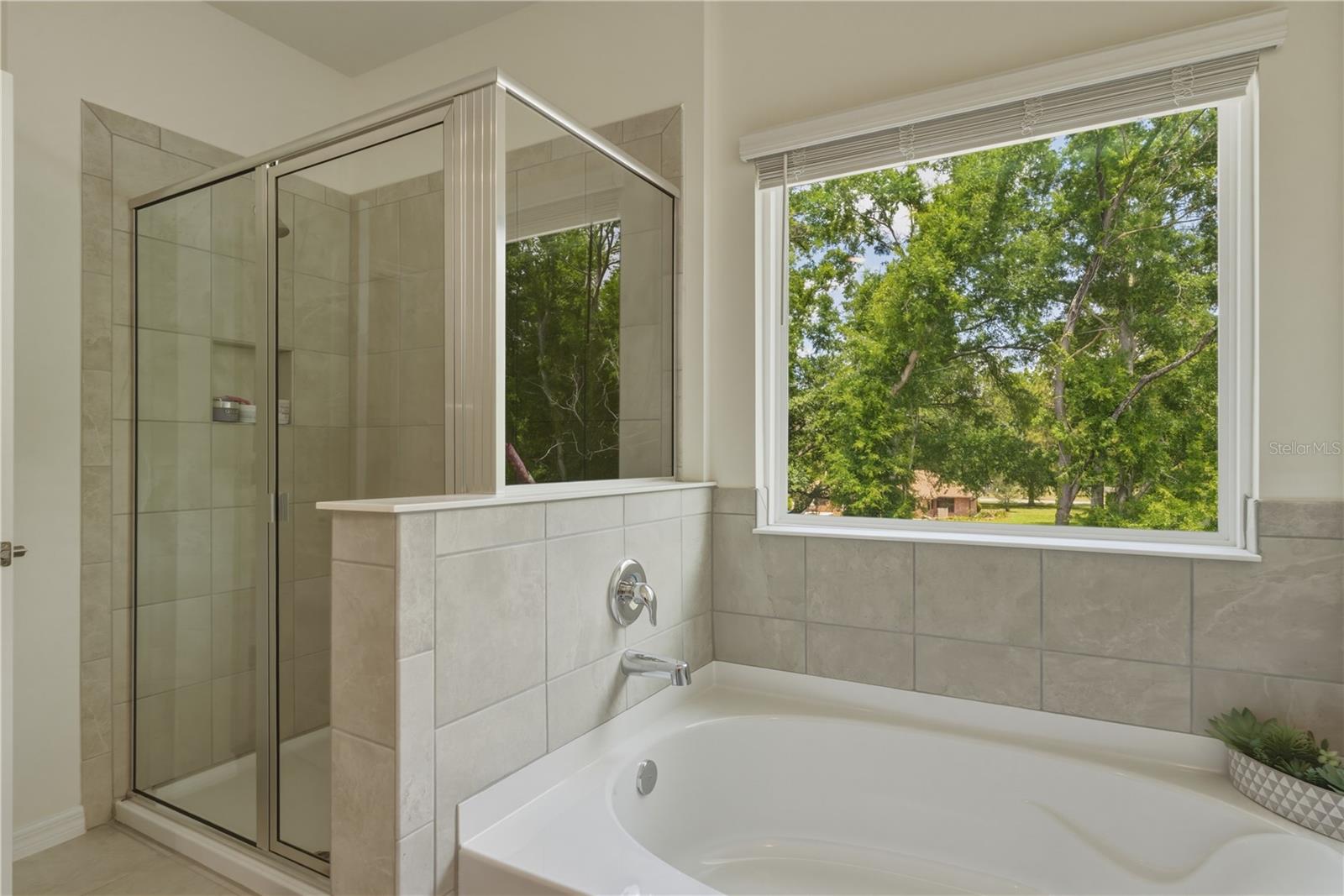 BRIARWOOD PH 2 & 3 PB 38 PG 94 - Residential