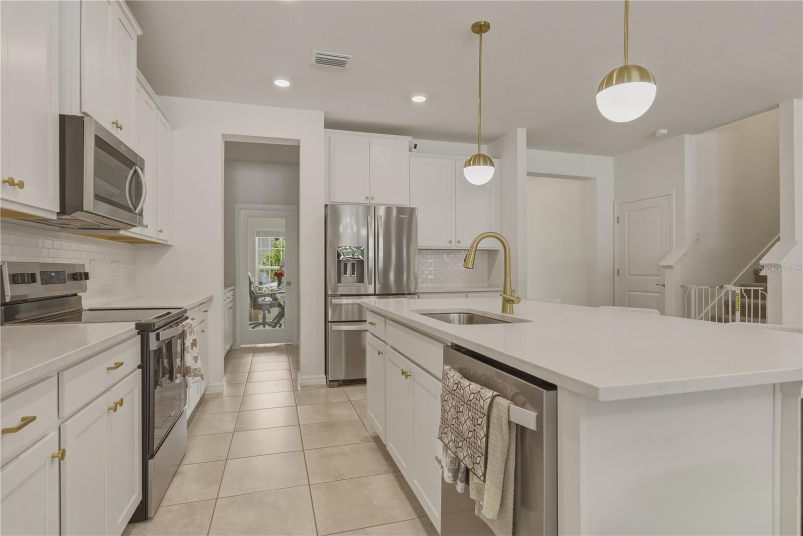 BRIARWOOD PH 2 & 3 PB 38 PG 94 - Residential