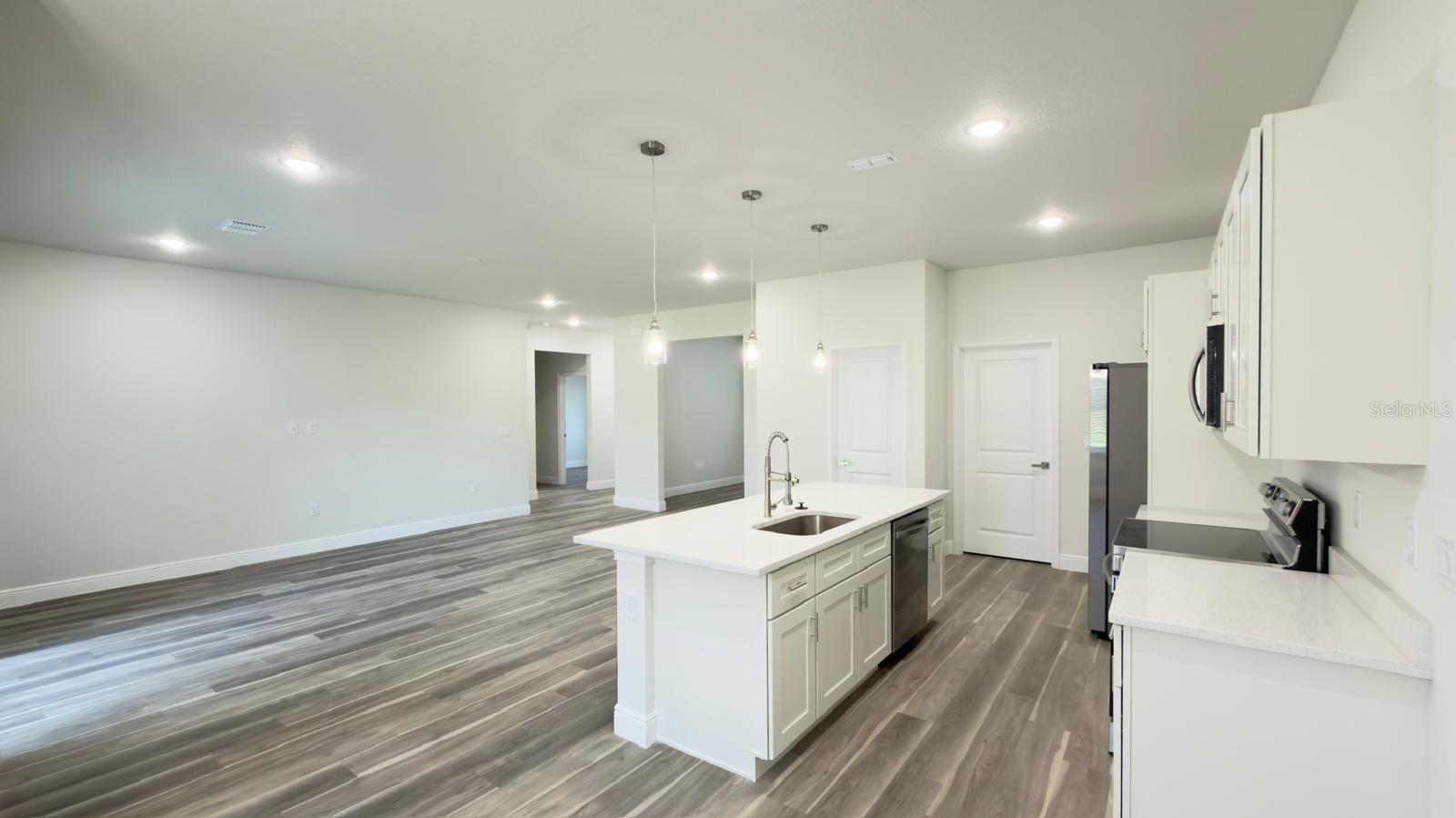 MARION OAKS 06 - Residential