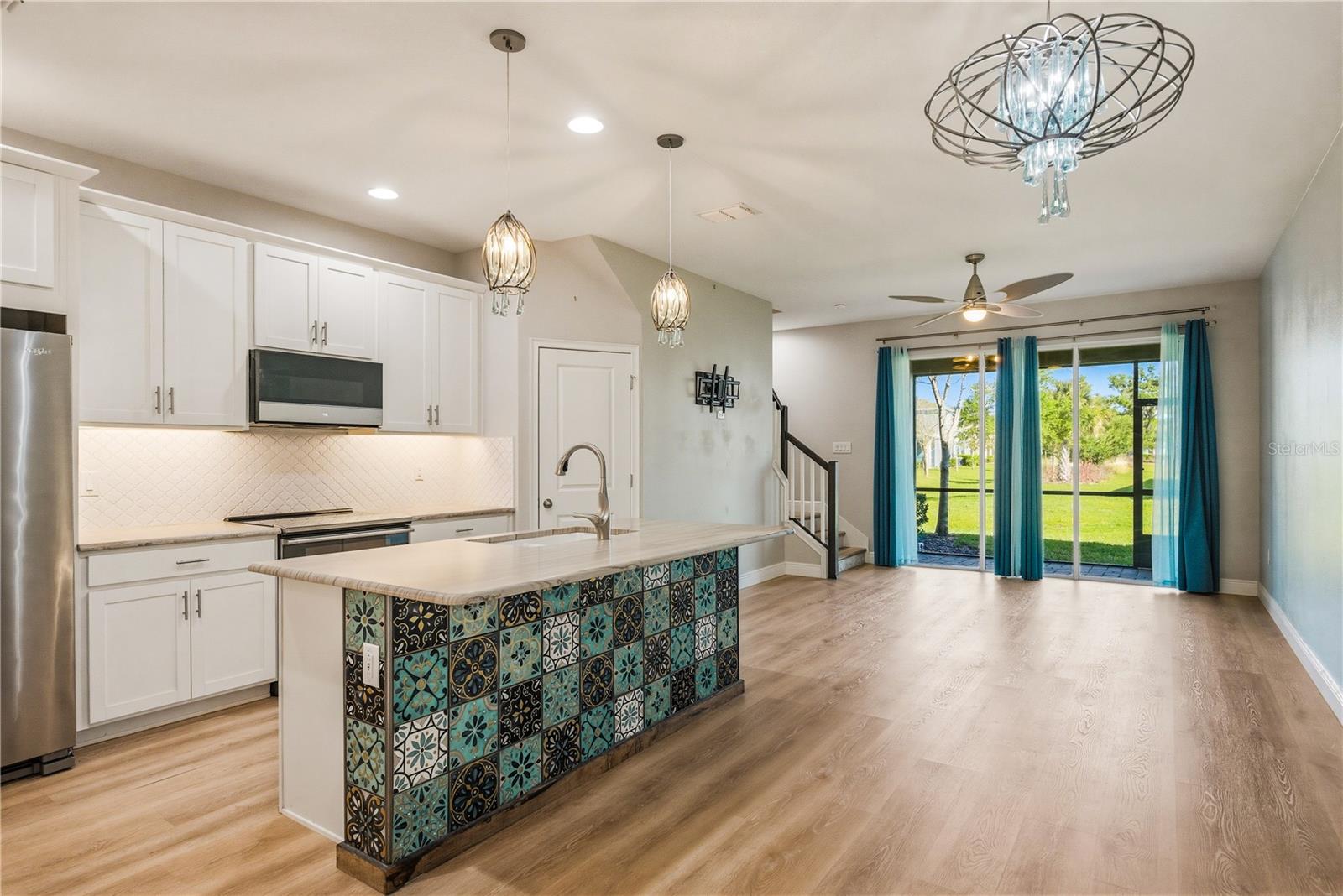 BAYSIDE TERRACE - Residential