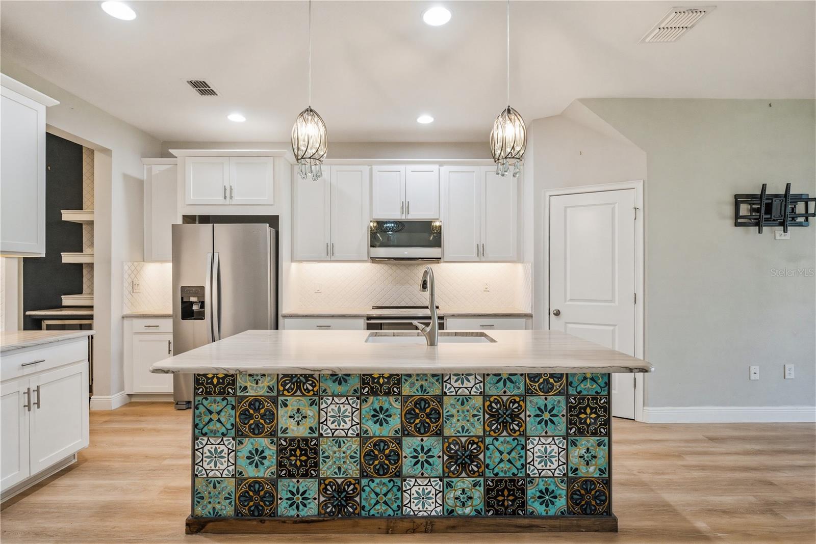 BAYSIDE TERRACE - Residential