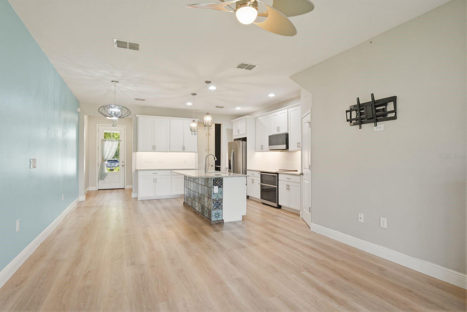 BAYSIDE TERRACE - Residential