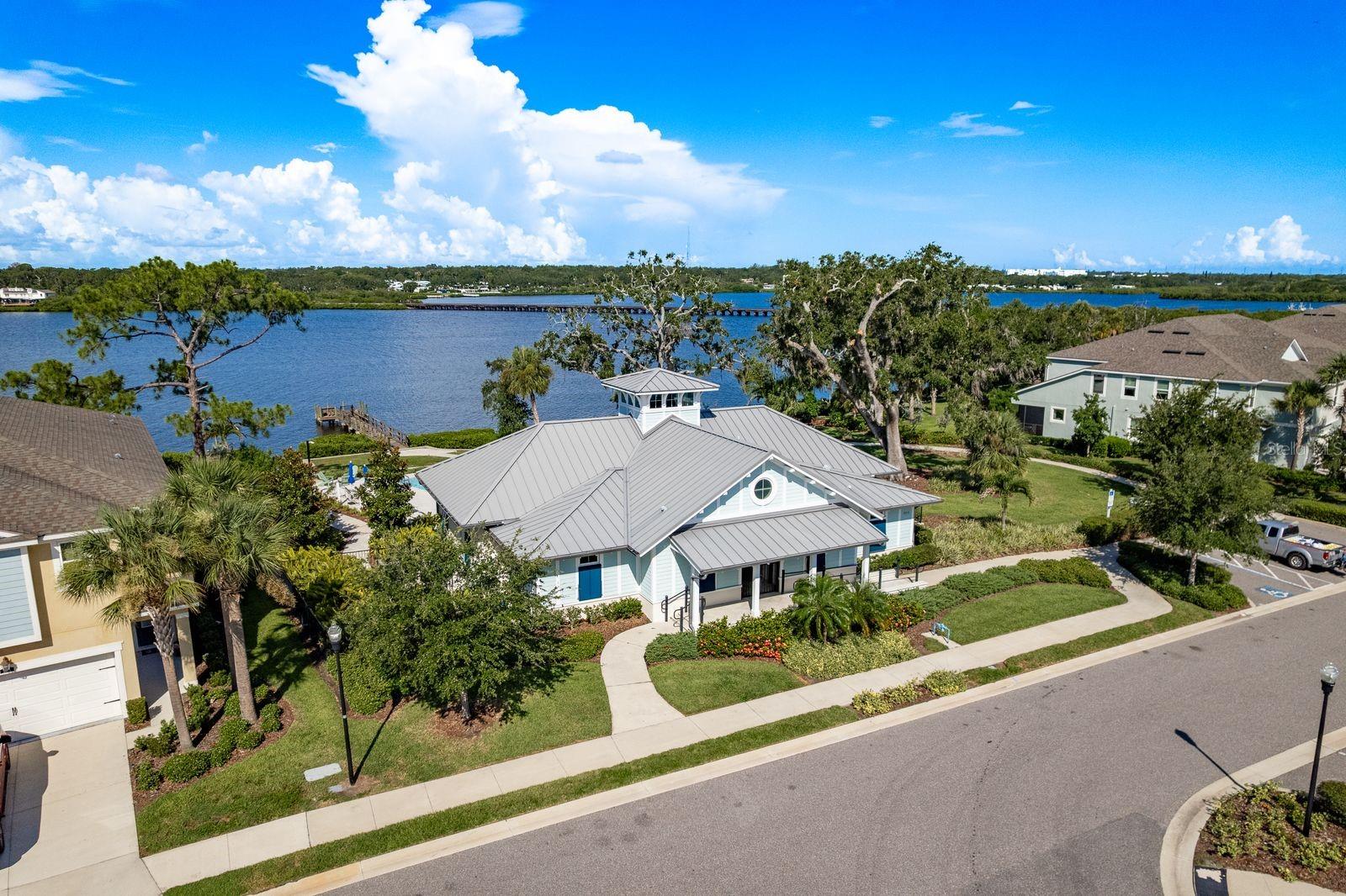 BAYSIDE TERRACE - Residential