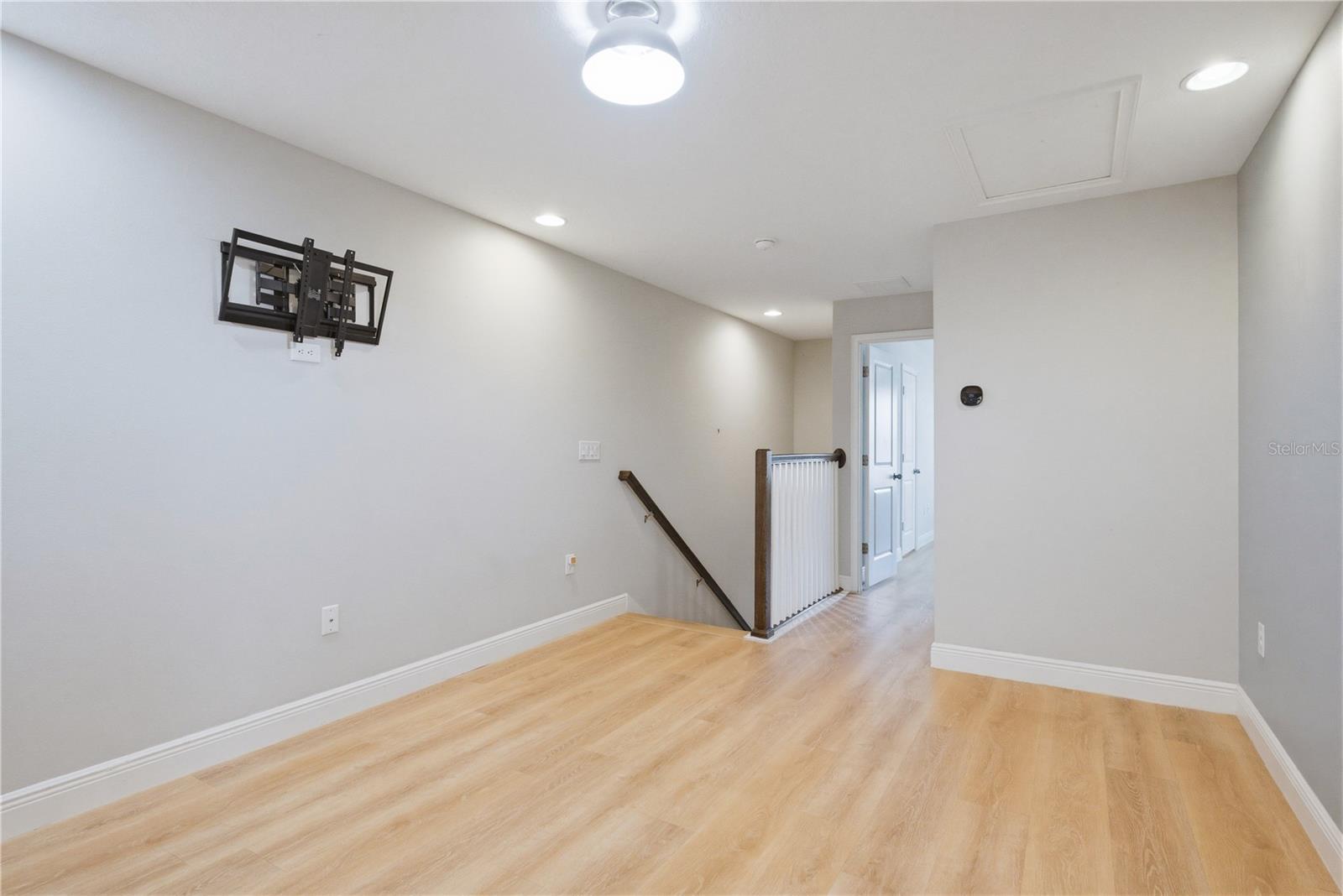 BAYSIDE TERRACE - Residential