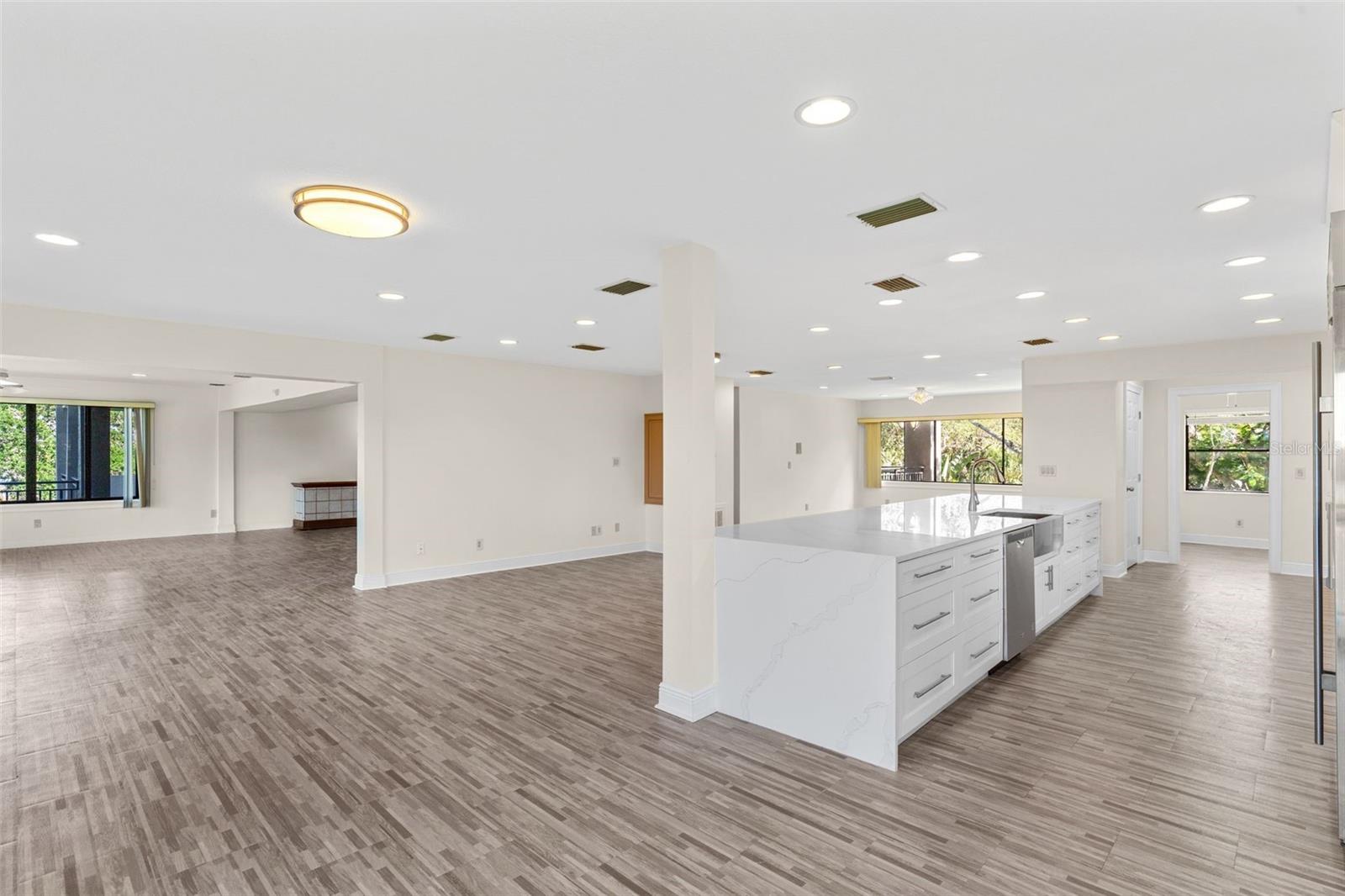 BAYWOOD PARK - Residential