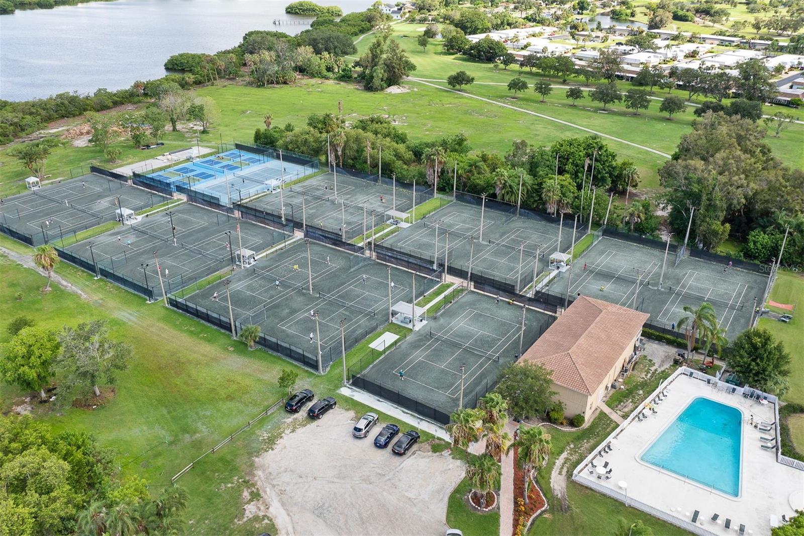 BAYWOOD PARK - Residential