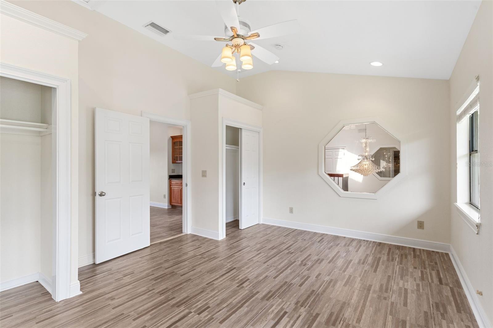 BAYWOOD PARK - Residential