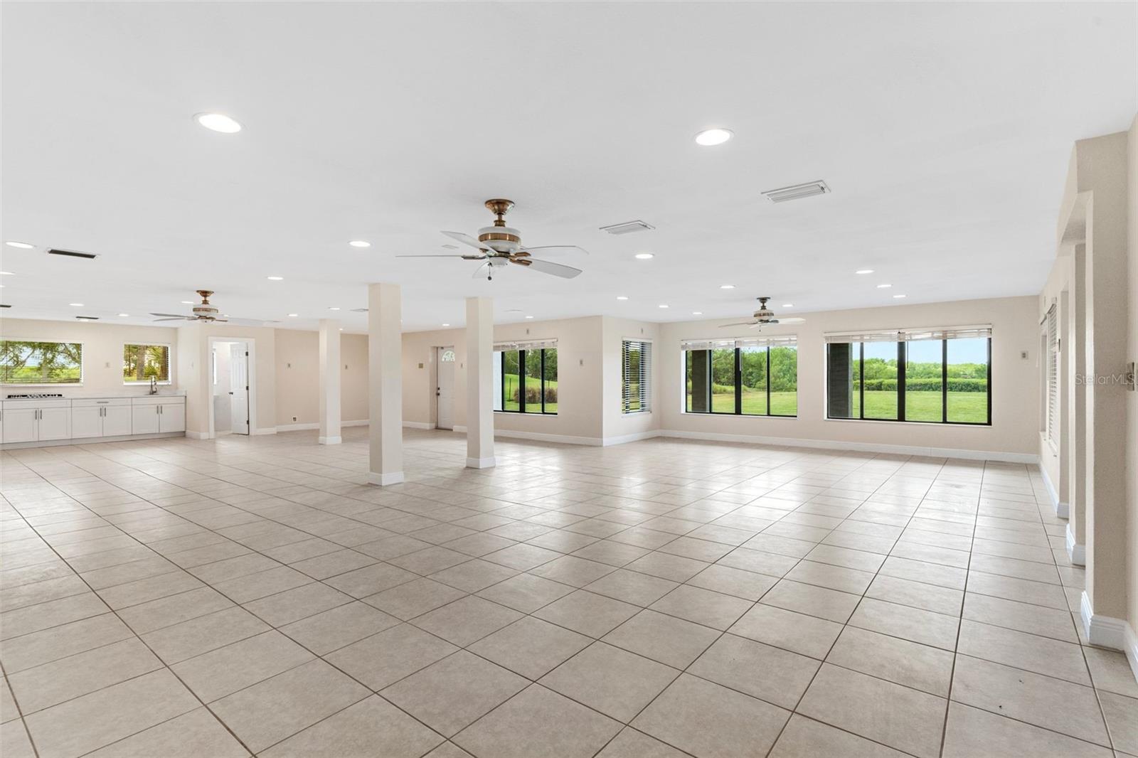 BAYWOOD PARK - Residential