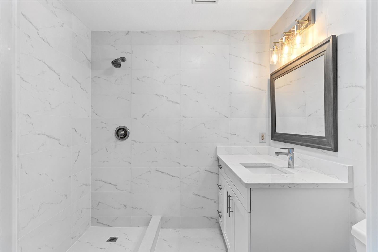 BAYWOOD PARK - Residential