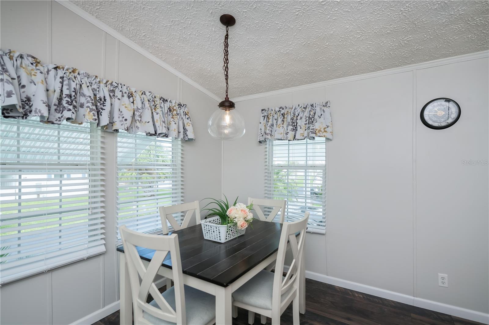 BAY PALMS MH COMMUNITY - Residential