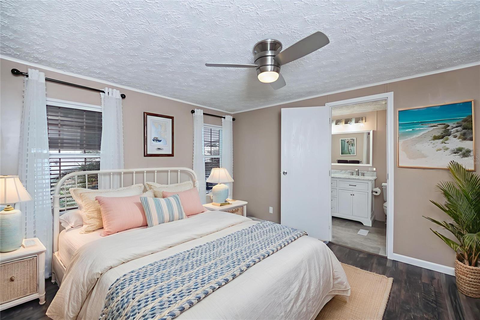 BAY PALMS MH COMMUNITY - Residential