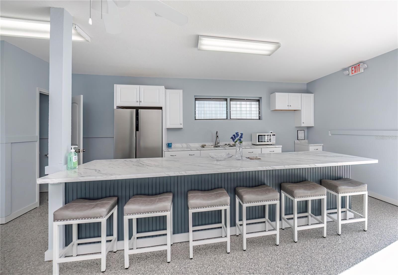 BAY PALMS MH COMMUNITY - Residential