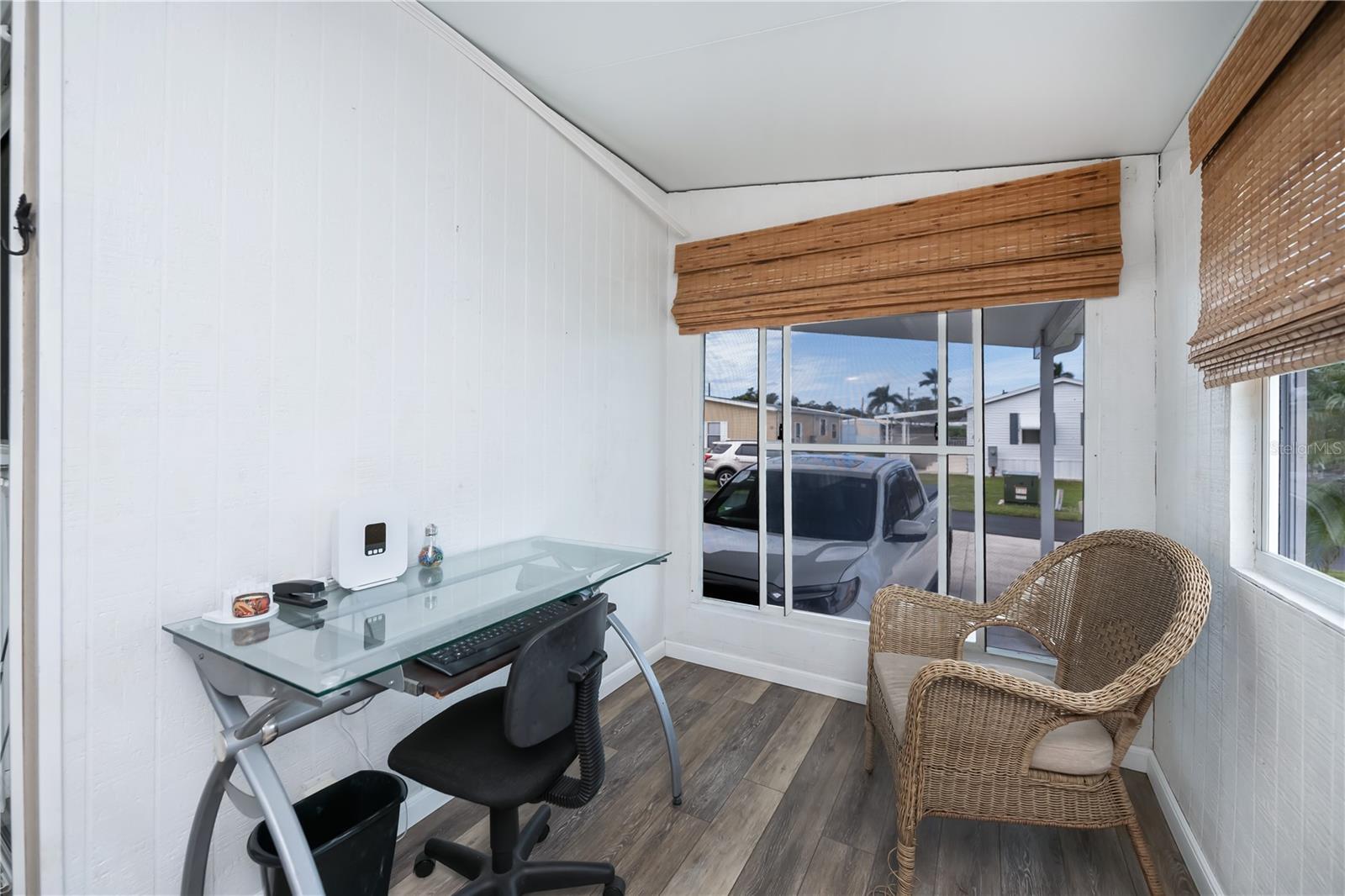 BAY PALMS MH COMMUNITY - Residential