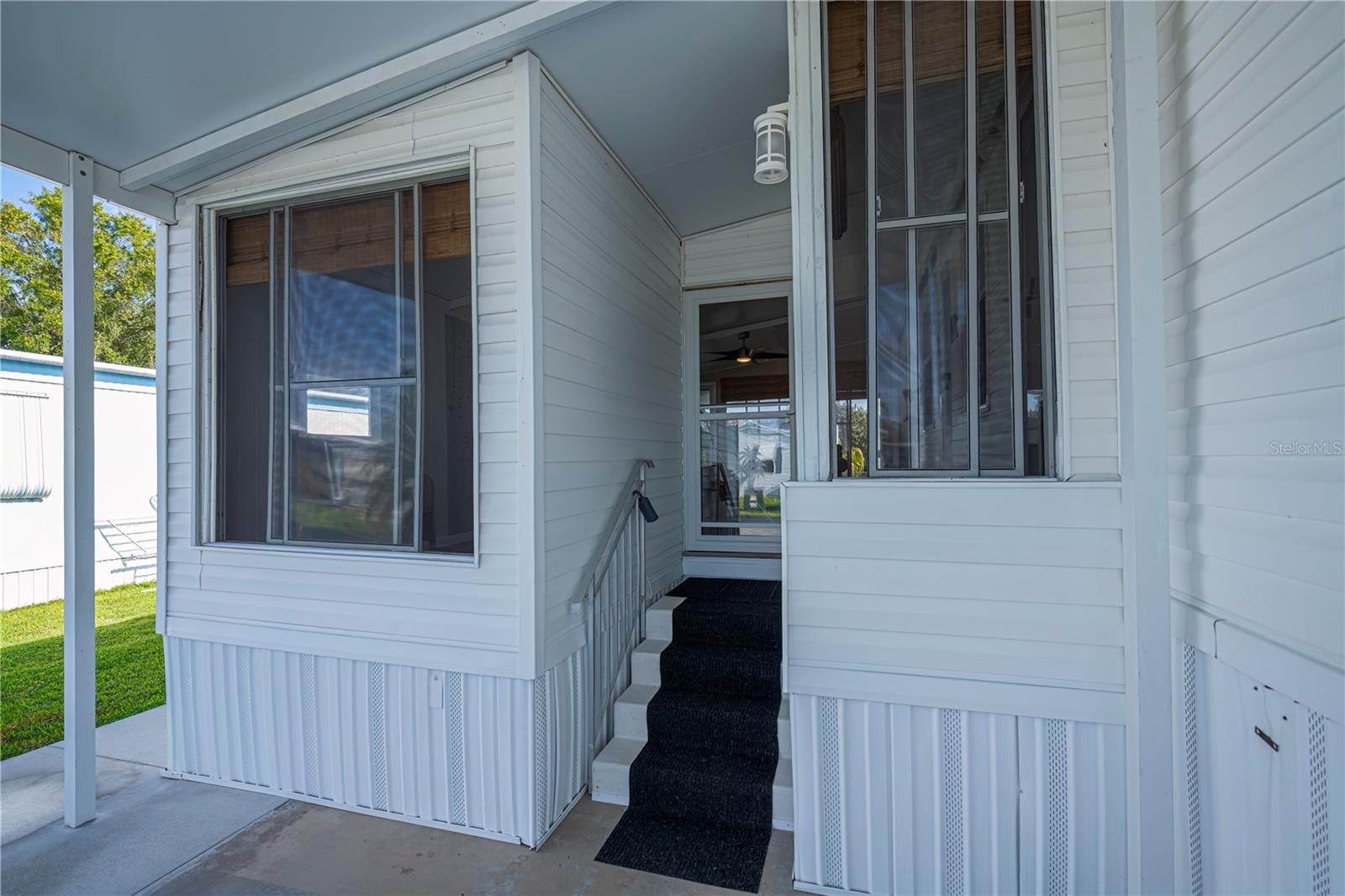 BAY PALMS MH COMMUNITY - Residential