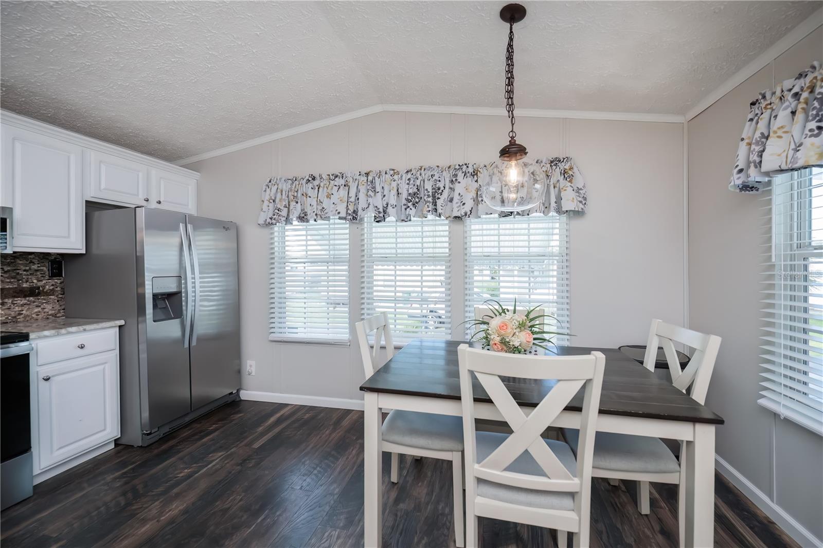 BAY PALMS MH COMMUNITY - Residential