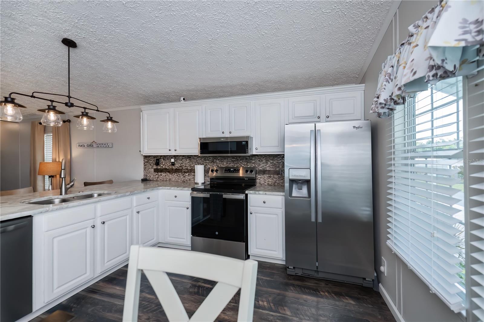 BAY PALMS MH COMMUNITY - Residential