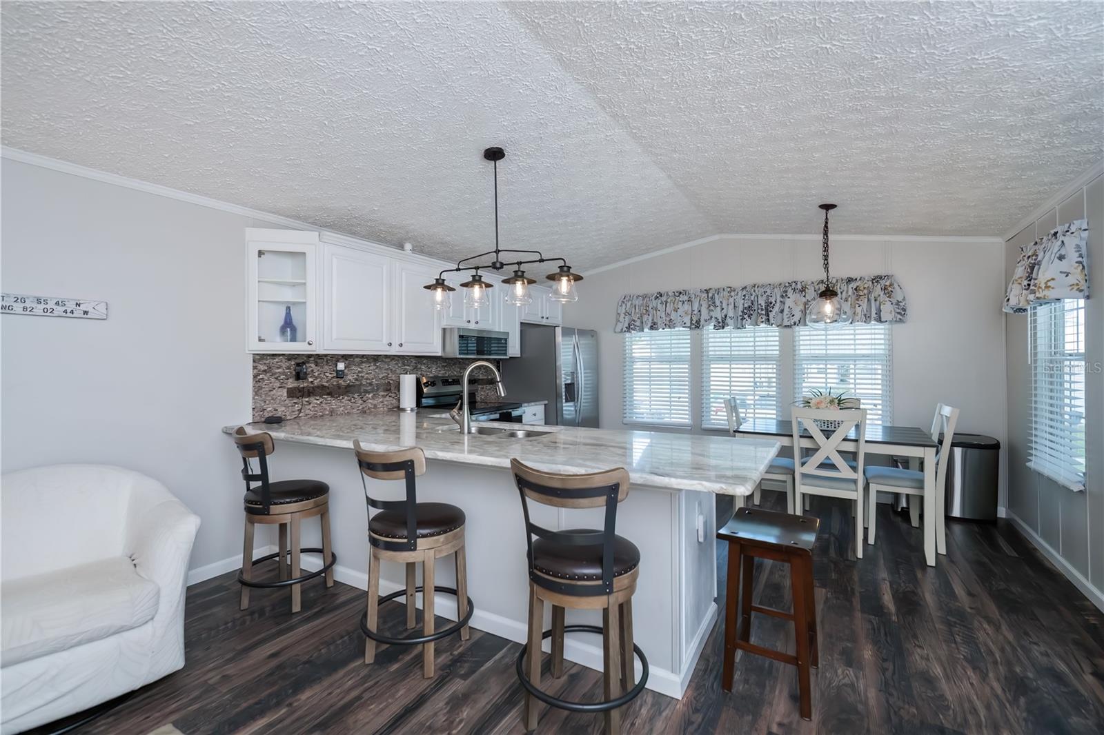 BAY PALMS MH COMMUNITY - Residential