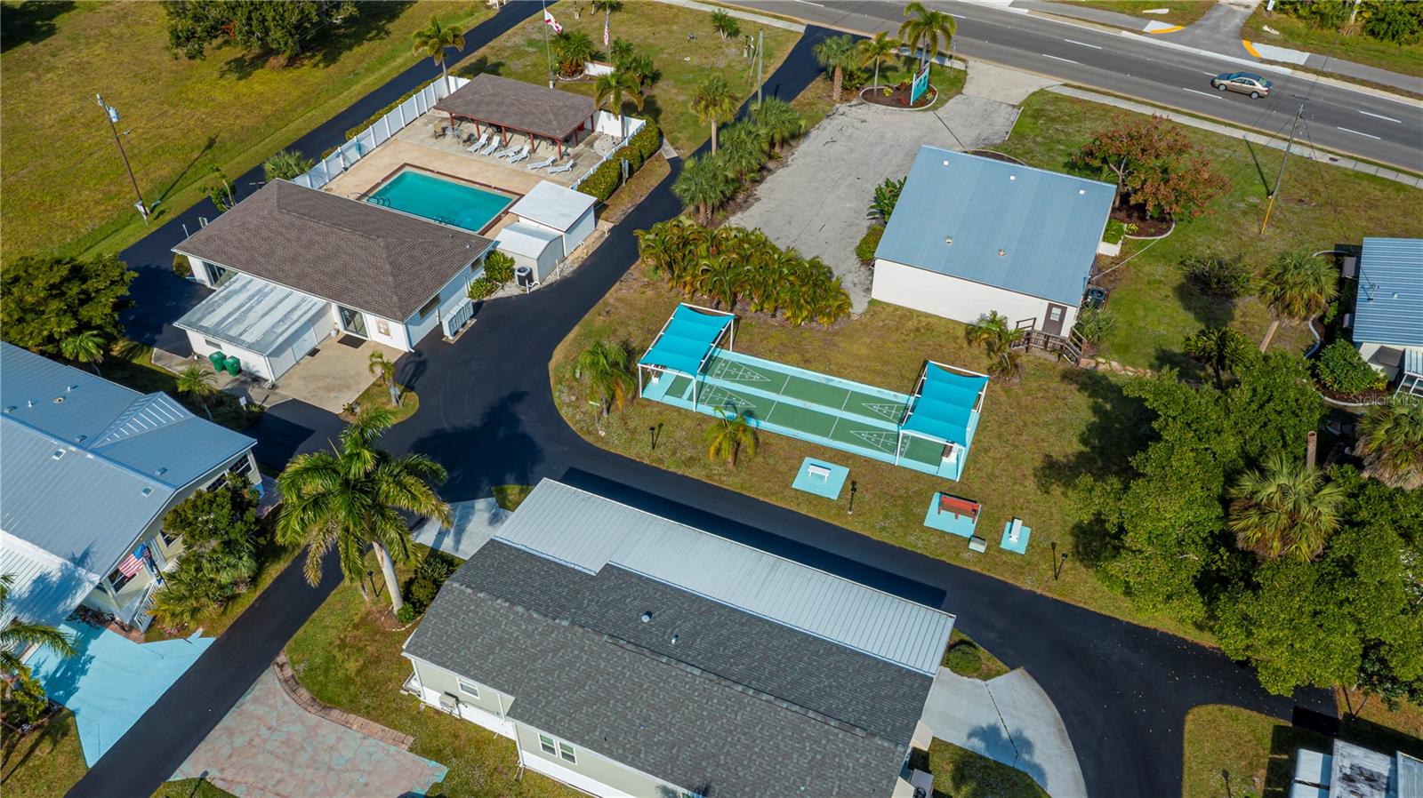 BAY PALMS MH COMMUNITY - Residential