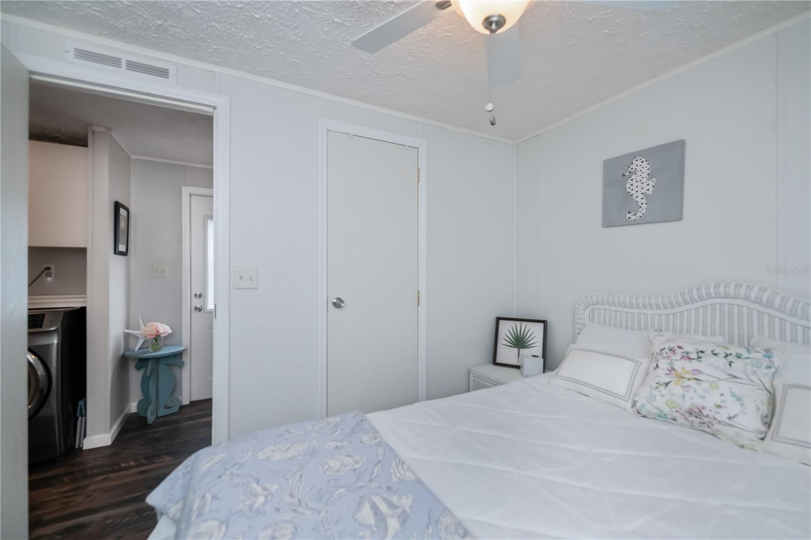 BAY PALMS MH COMMUNITY - Residential