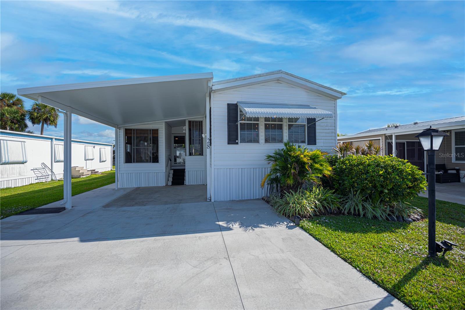 BAY PALMS MH COMMUNITY - Residential