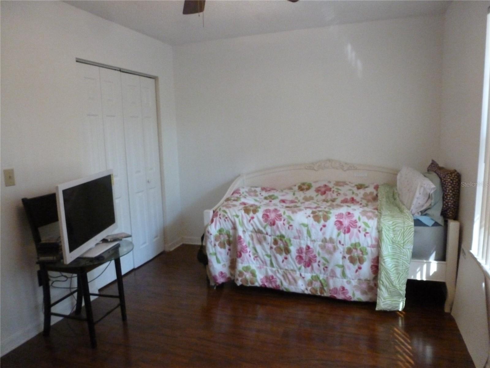 ASHLEY OAKS HAW - Residential