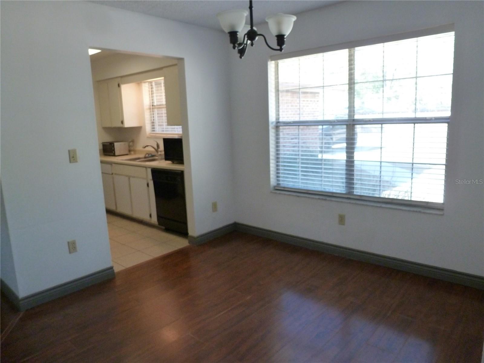 ASHLEY OAKS HAW - Residential