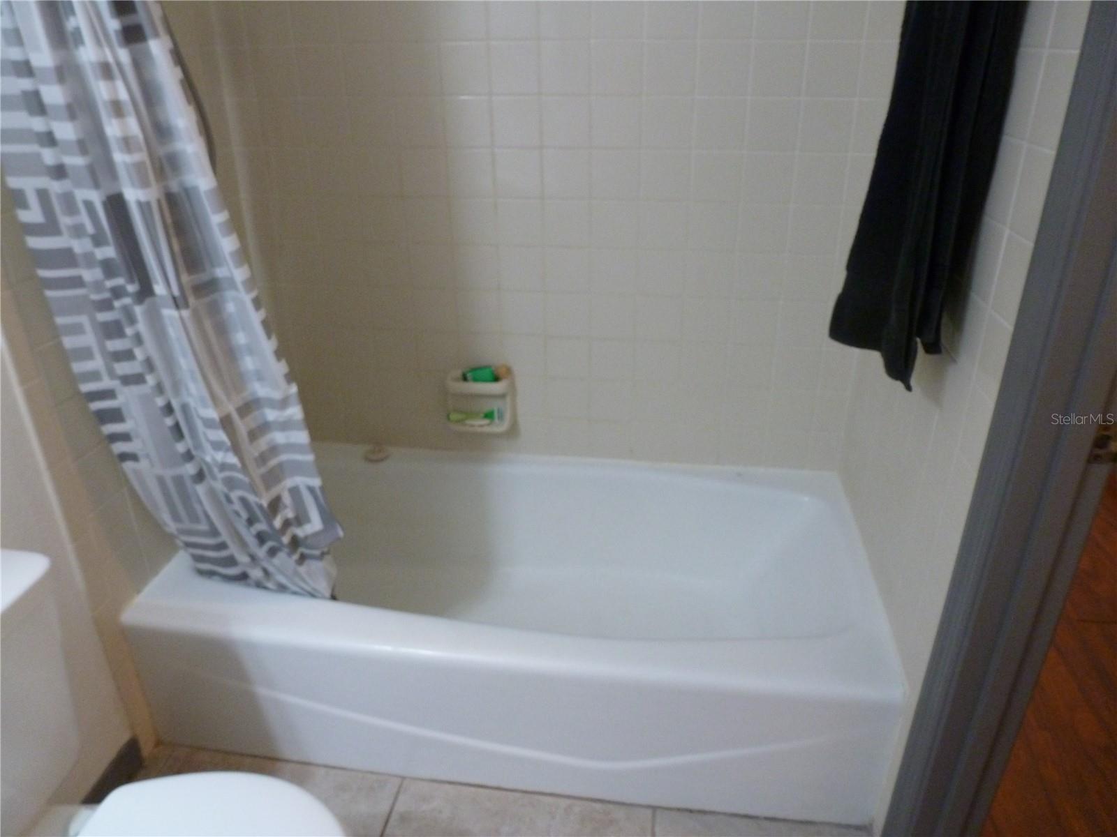 ASHLEY OAKS HAW - Residential