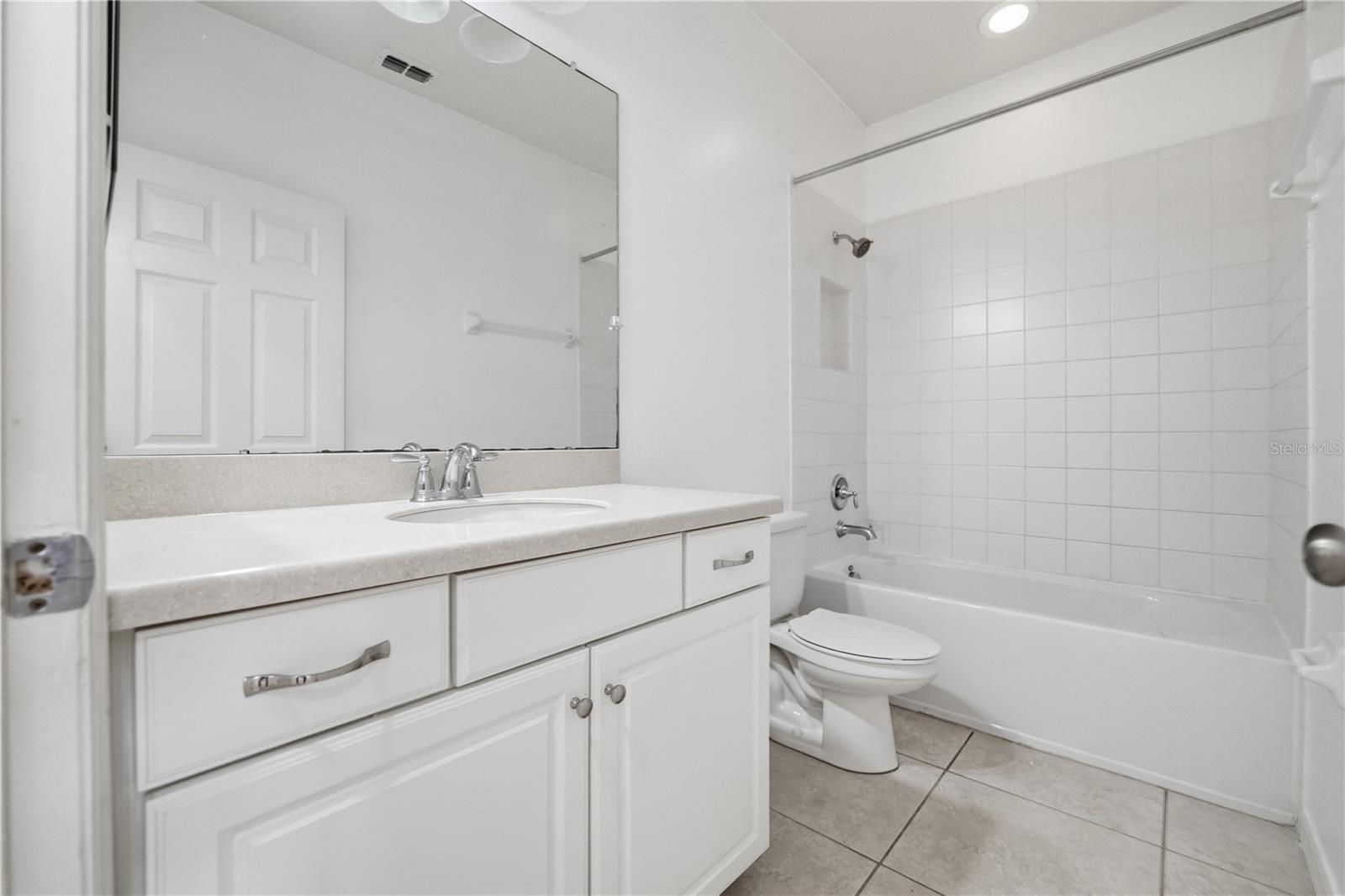 WOODSIDE TRACE - Residential Lease