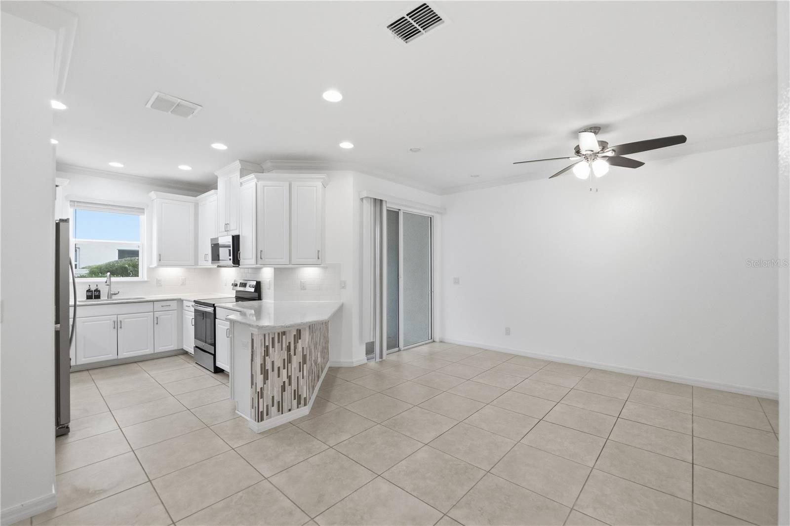 WOODSIDE TRACE - Residential Lease