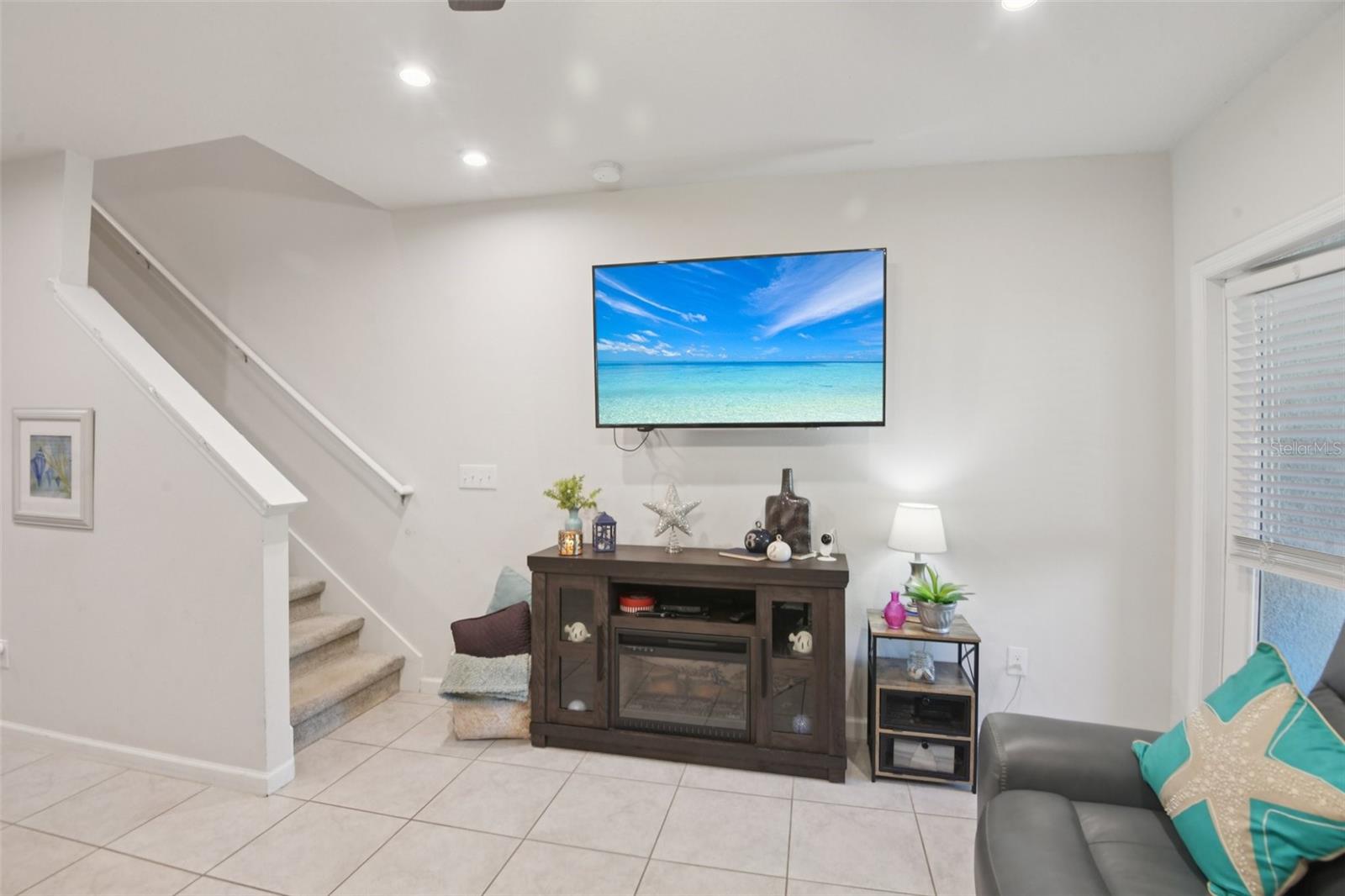 ANCLOTE SQUARE - Residential