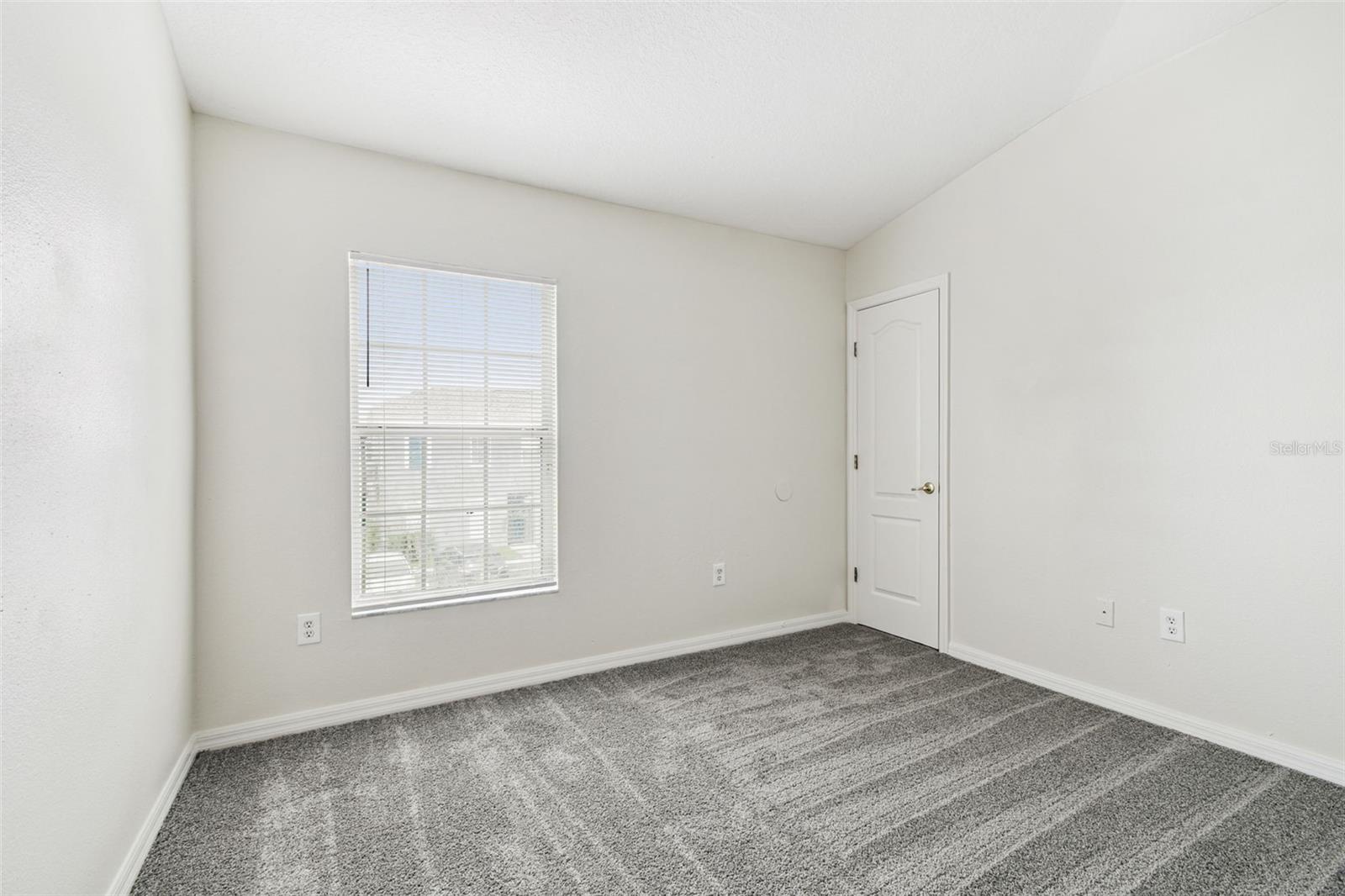 KINGS LAKE TWNHMS - Residential