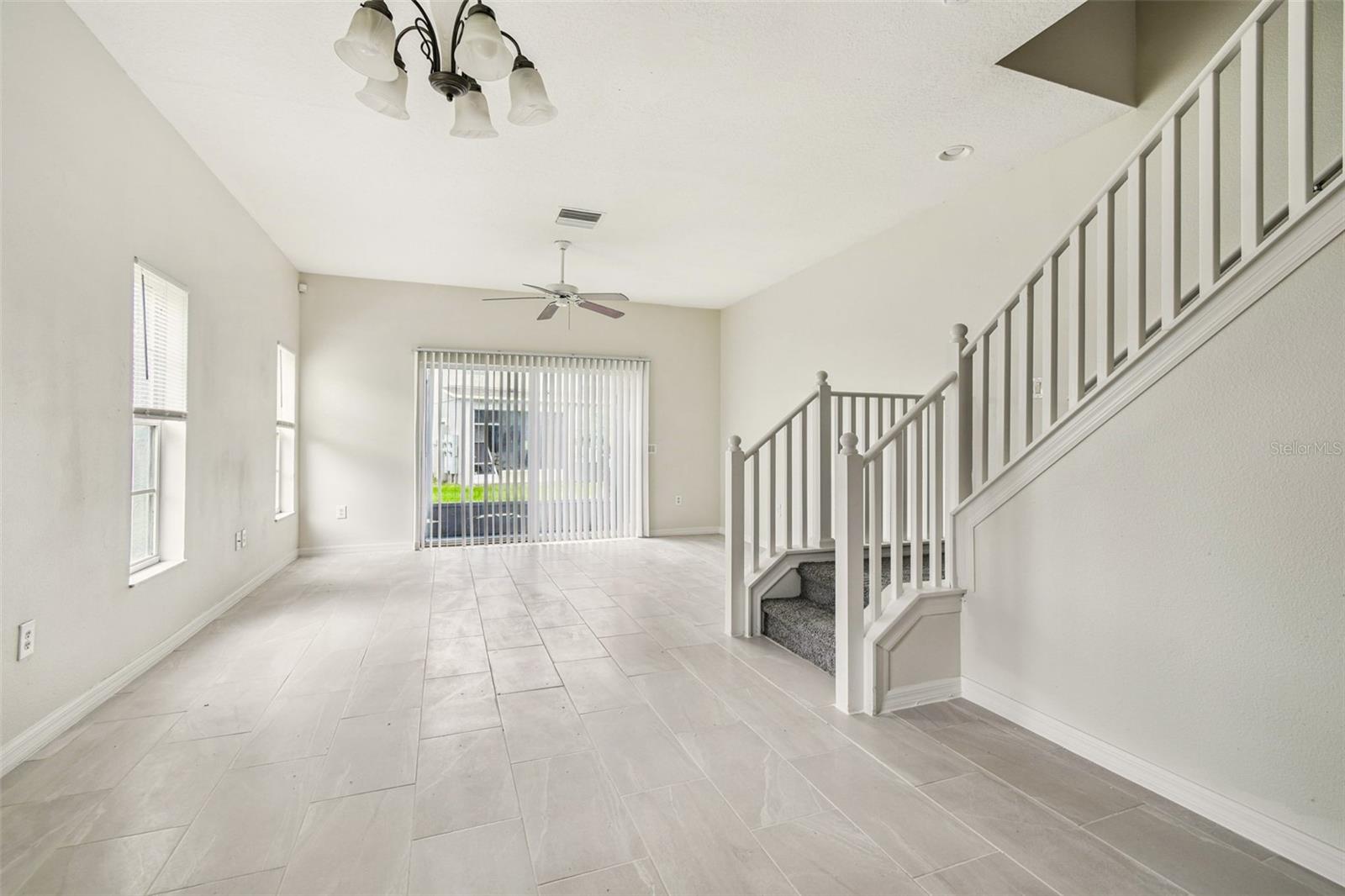 KINGS LAKE TWNHMS - Residential