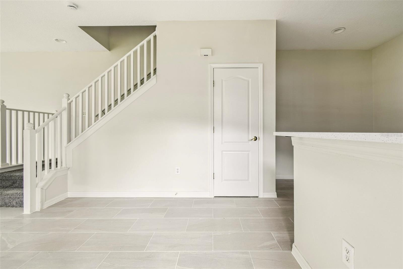 KINGS LAKE TWNHMS - Residential